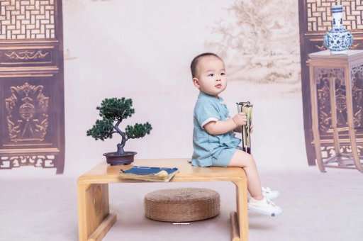 句容宝宝几个月翻身才正常